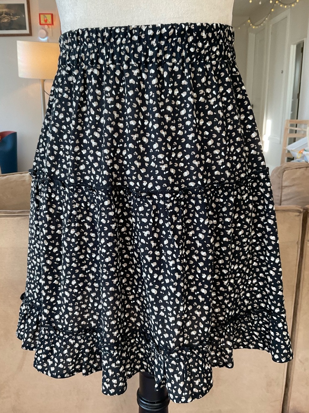 ⛵️Pink Lily Black Floral Tiered Skirt Size Large Cottagecore Whimsigoth